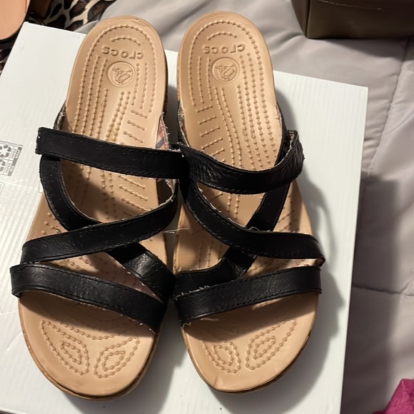 Croc black wedge sandals size 9 - Picture 2 of 5